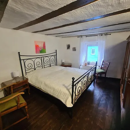 Semesterbostad Haus Tina