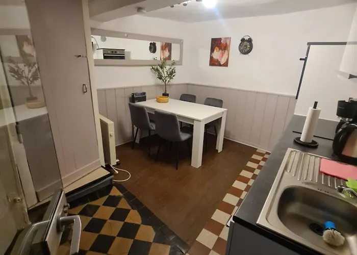 Haus Tina Holiday home Neumagen-Dhron